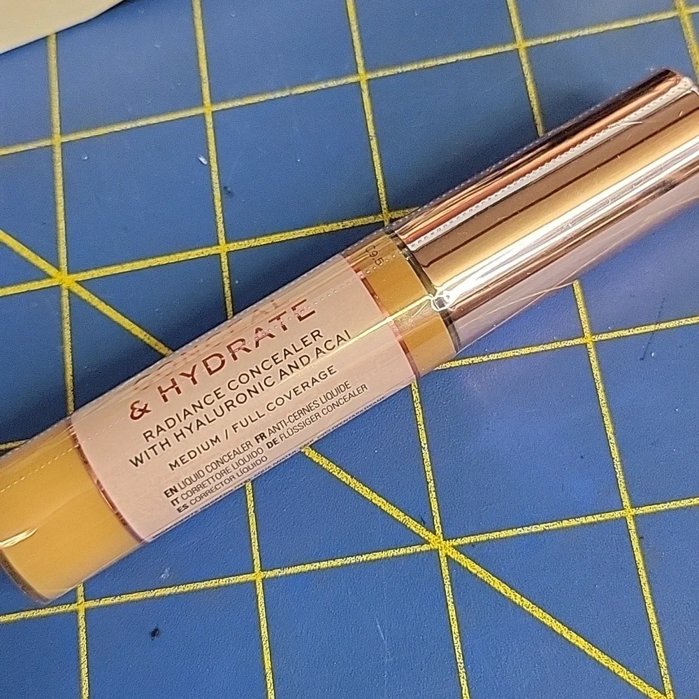 Revolution Cream Concealer & Hydrate Medium Full Coverage C9.5 NEW